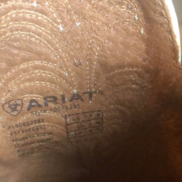 ARIAT Square Toe Cowboy Boots - Picture 10 of 11